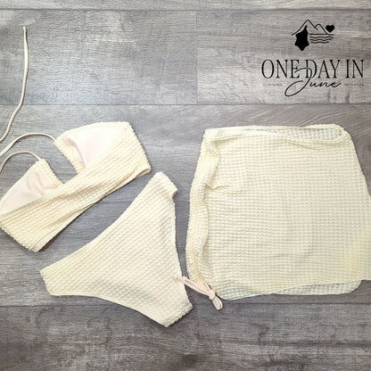 Aleumdr 3 Piece Bikini Swimsuit Cream Textured Halter Skirt Set Size XS