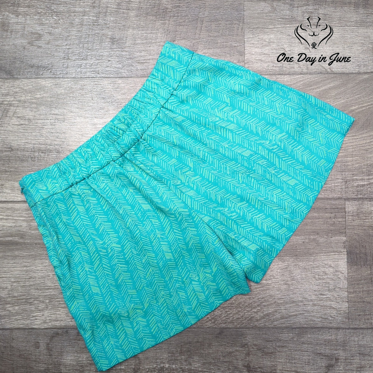 Loft Side Zip Pleated Shorts Turquoise Green Geometric Print Size XXS