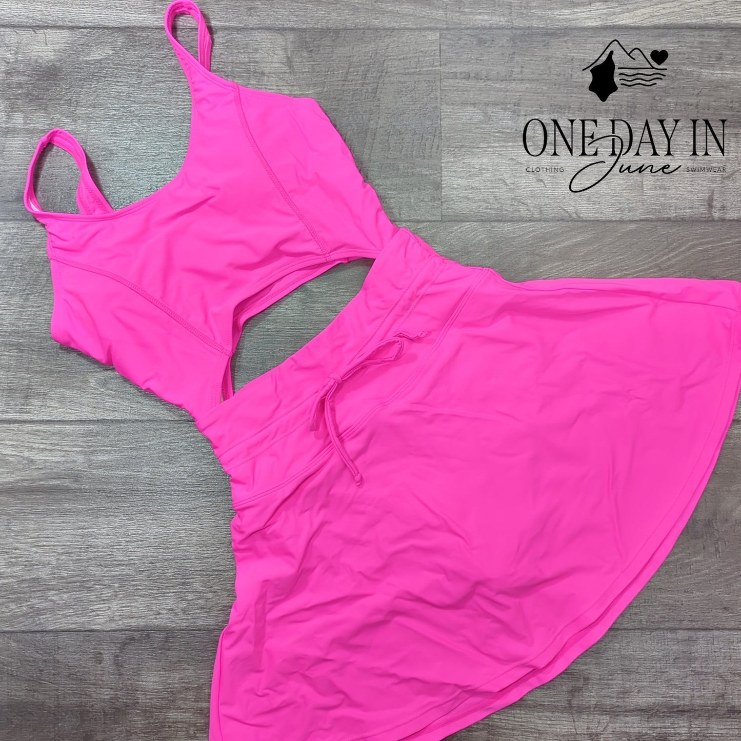 CharmLeaks Cutout Skirted One Piece Swimsuit Size S