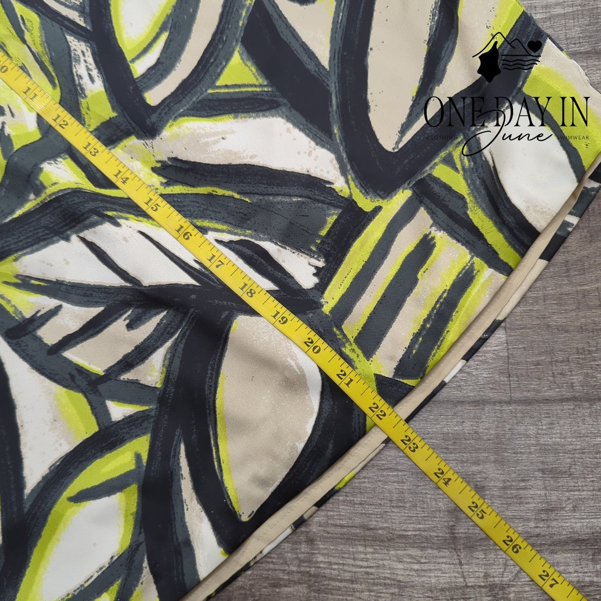 212 Collection Abstract Leaf Print Lined Pencil Skirt NWT Size 8