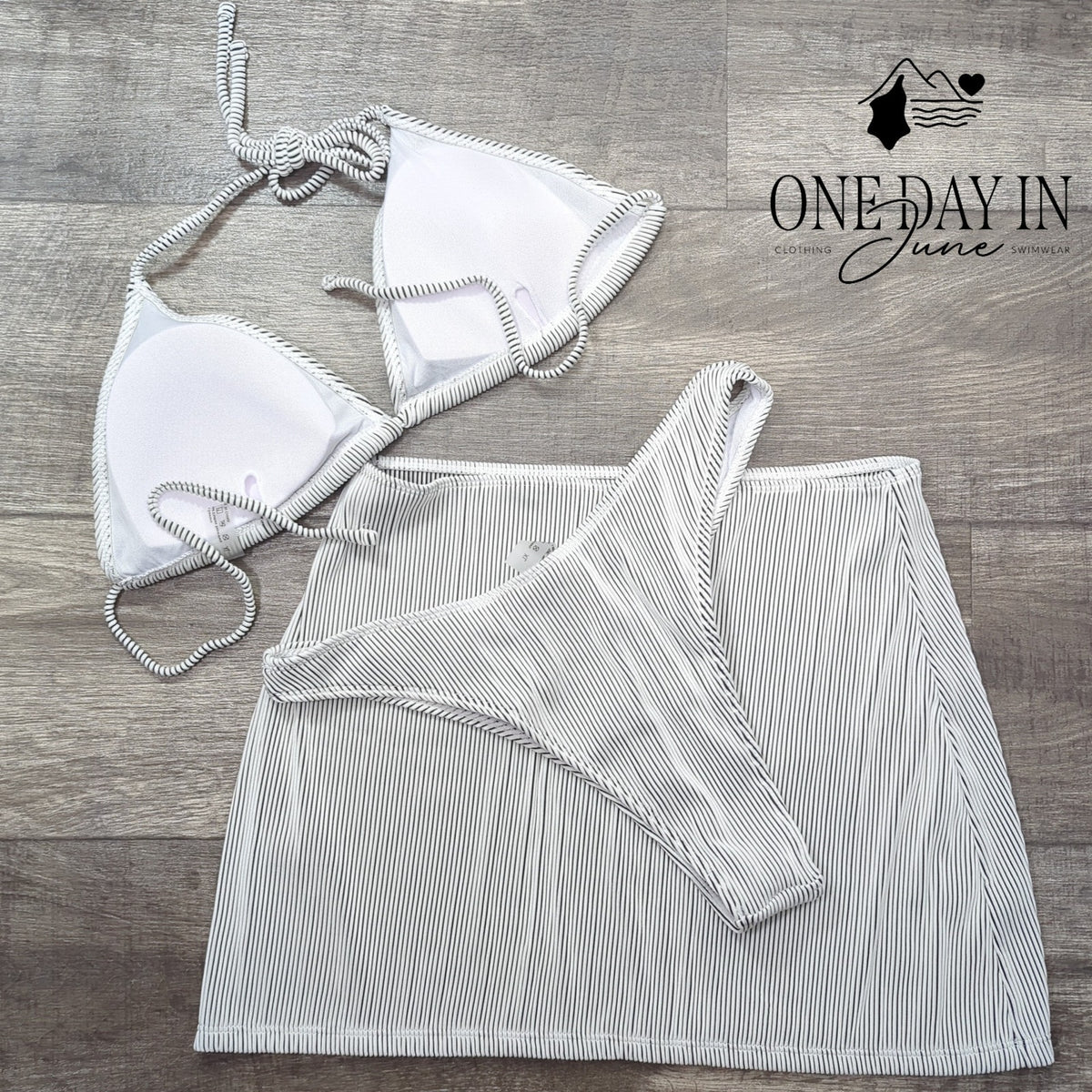 CharmLeaks Triangle 3 Piece Bikini Swimsuit Skirt Black White Size XL
