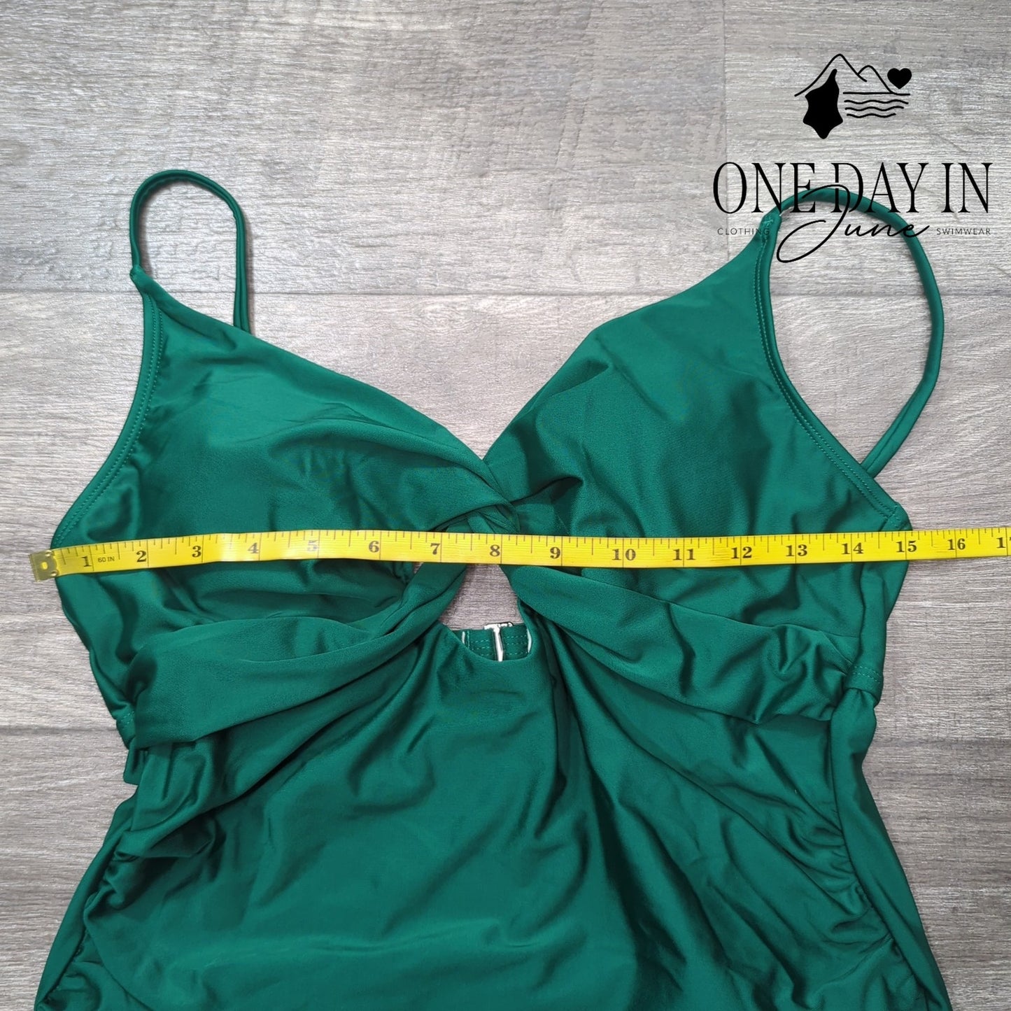 Cupshe Keyhole One Piece Swimsuit Size L