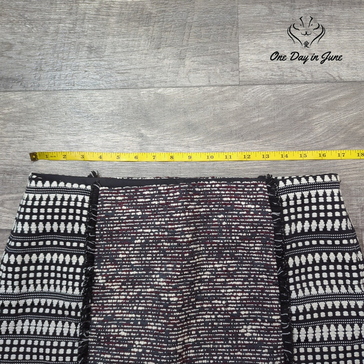 Loft Textured Tweed Mini Skirt Black White Burgundy Size 10