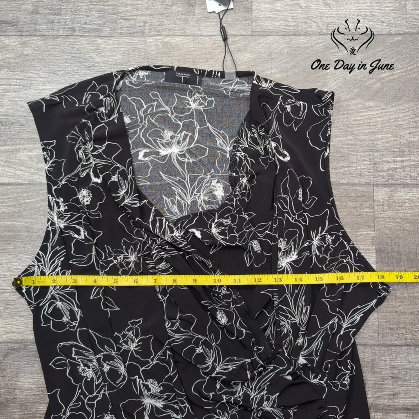 Tahari Sleeveless Cross Front Blouse Size 2X
