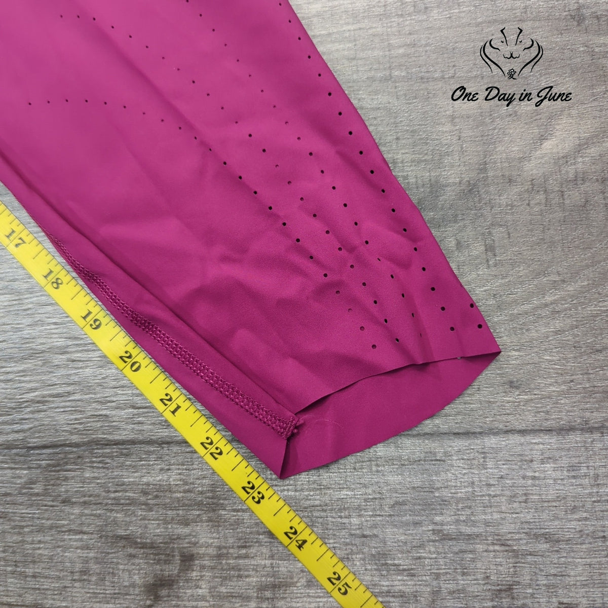All In Motion Sleek Run High Rise Capri Leggings Cranberry Pink NWT Size XXL