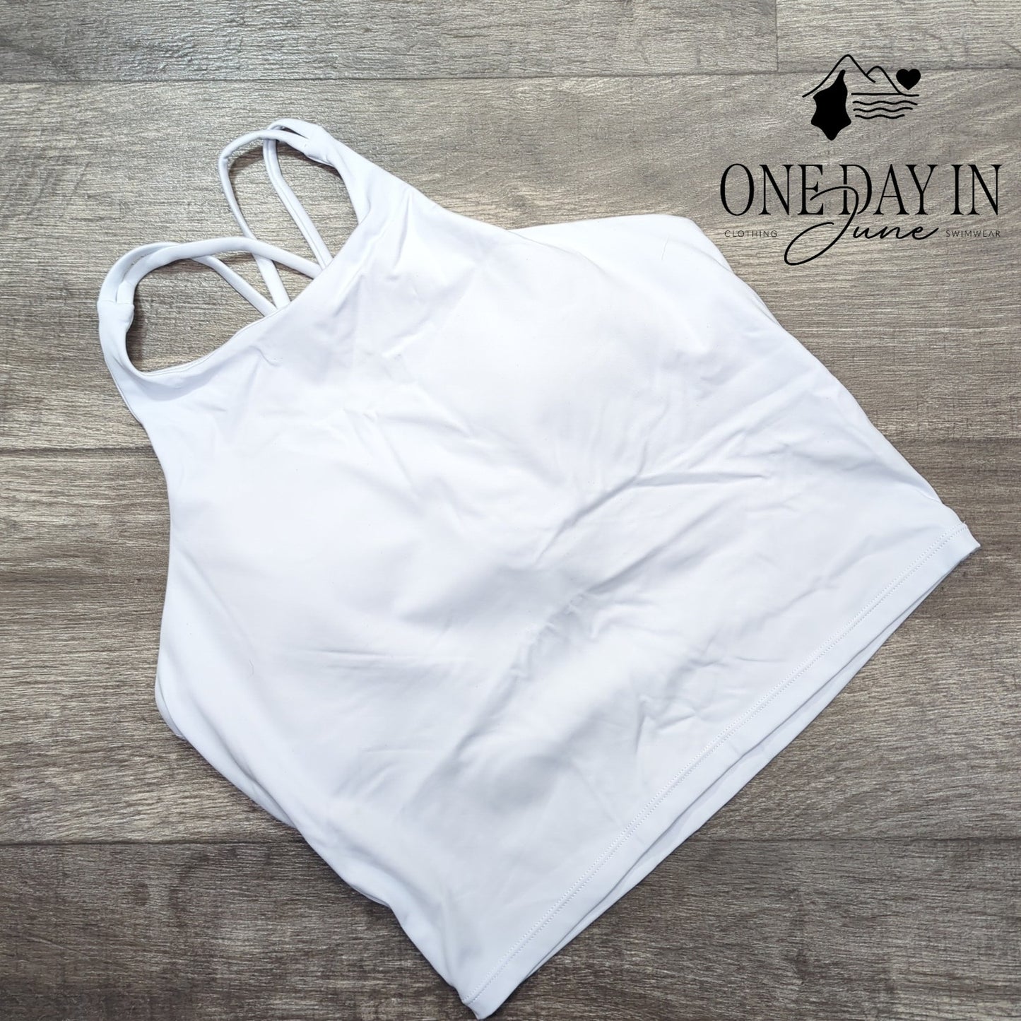 Adisputent Strappy Back Sports Bra Size M