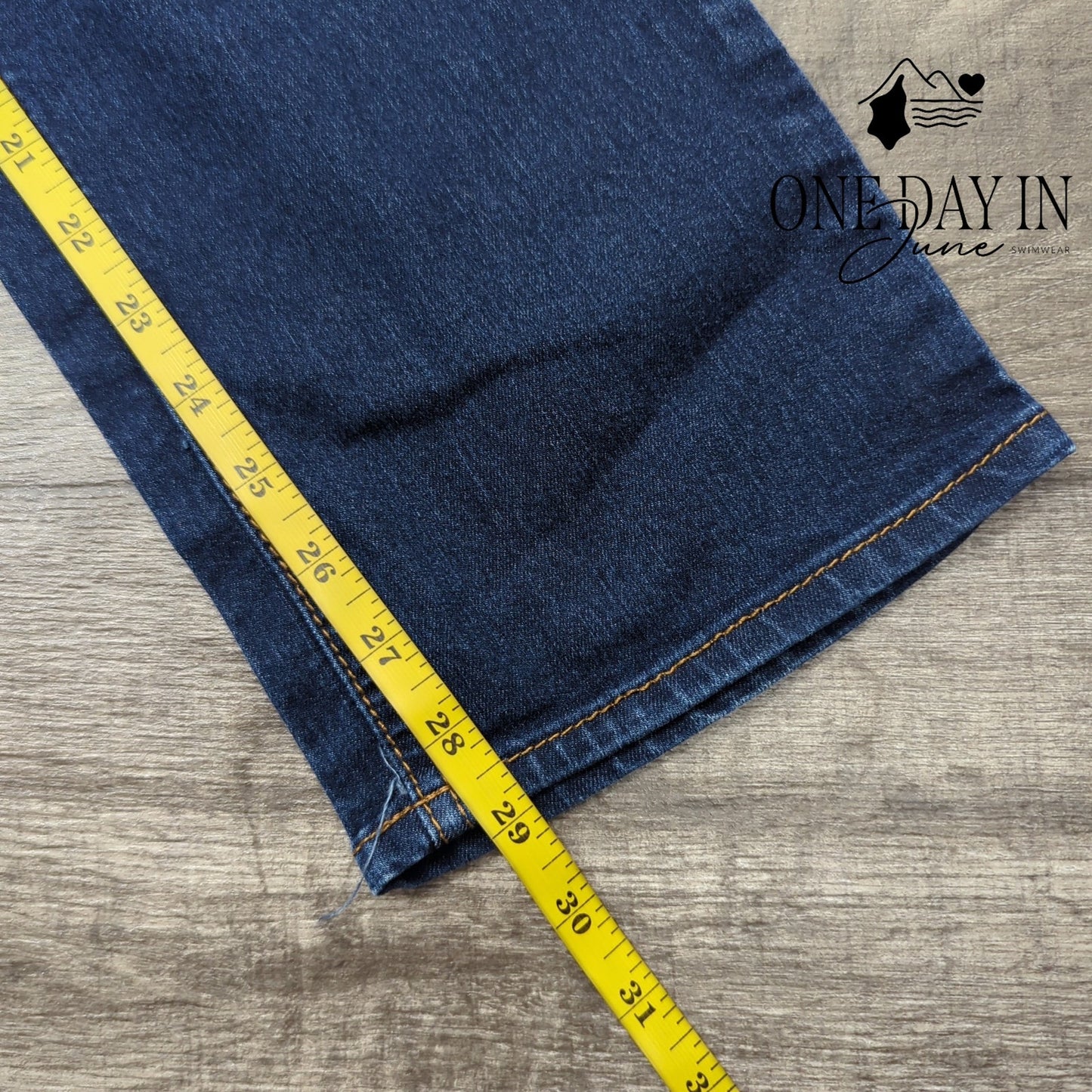 Cato Classic Fit Straight Leg Jeans Size 8