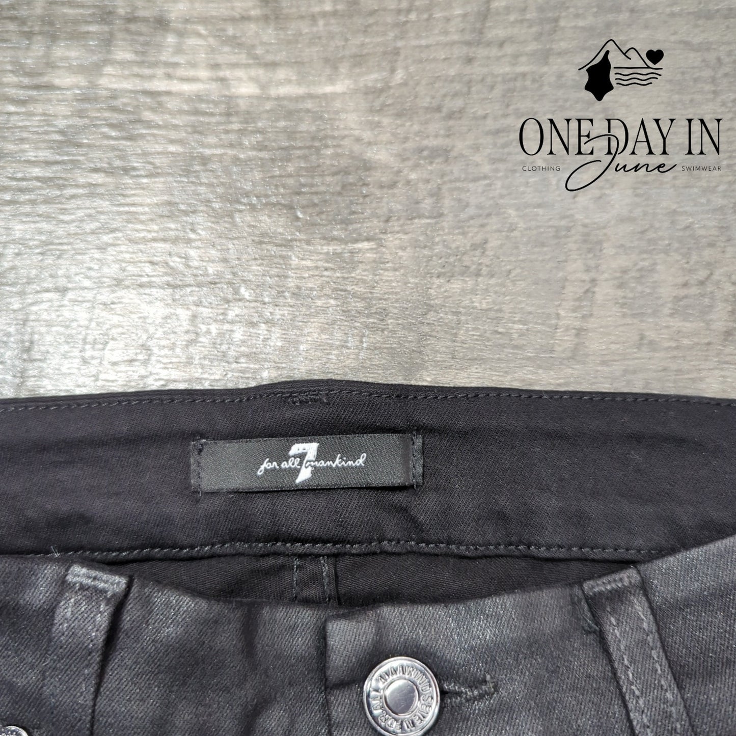7 For All Mankind Distressed Skinny Jeans Size 4 (27)