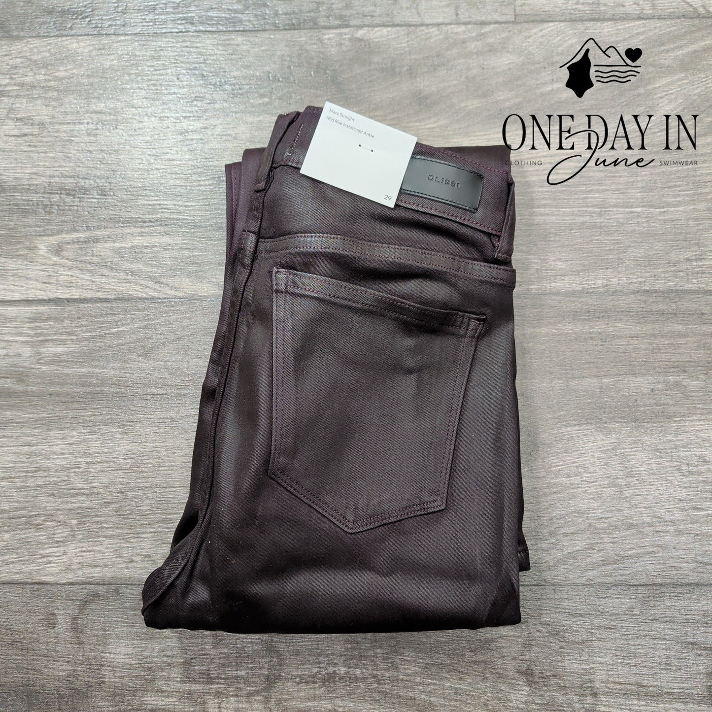 DL1961 Mara Straight Ultimate Coated Jeans Size 8 (29)