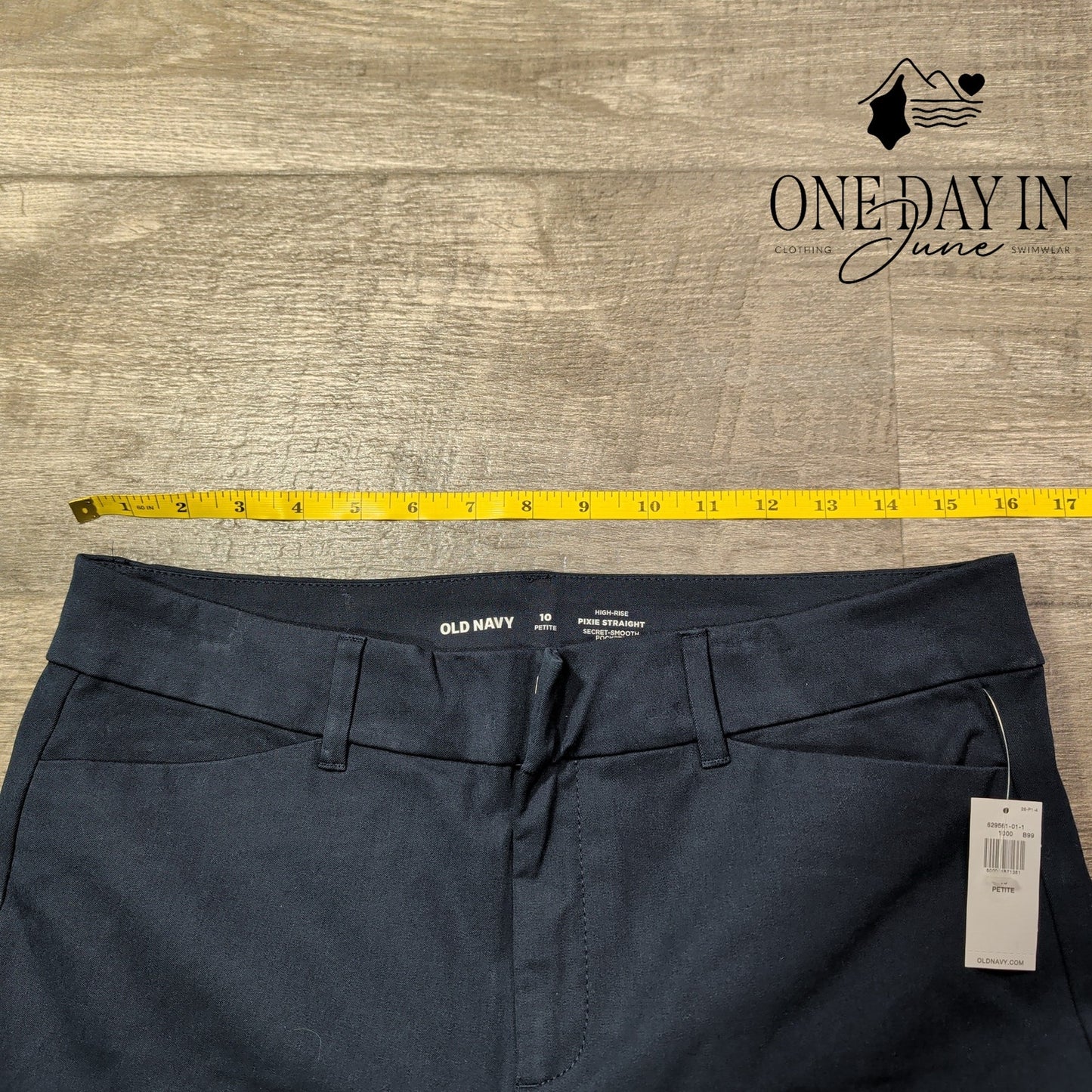 Old Navy High Rise Pixie Straight Pants Black Petite NWT Size 10P