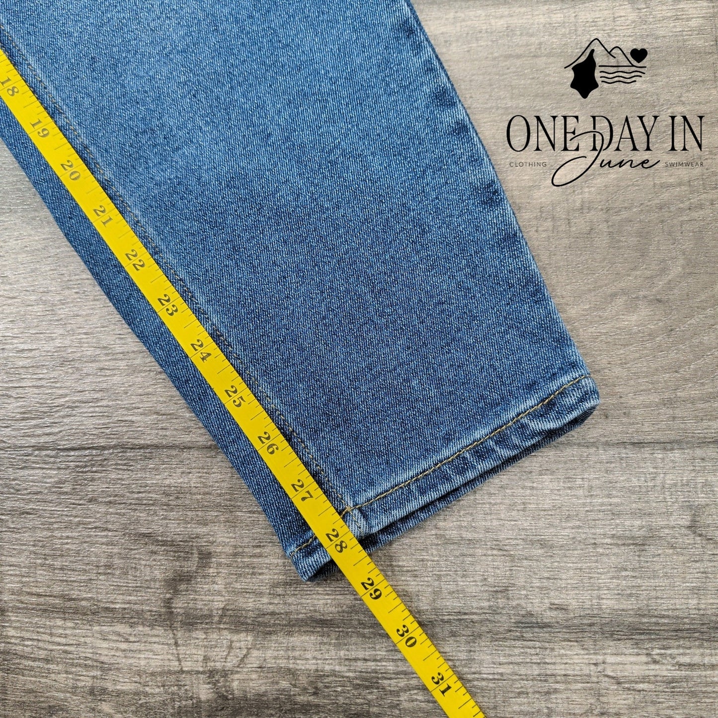 Lane Bryant Plus Size Mid Rise Super Skinny Jeans Size 22