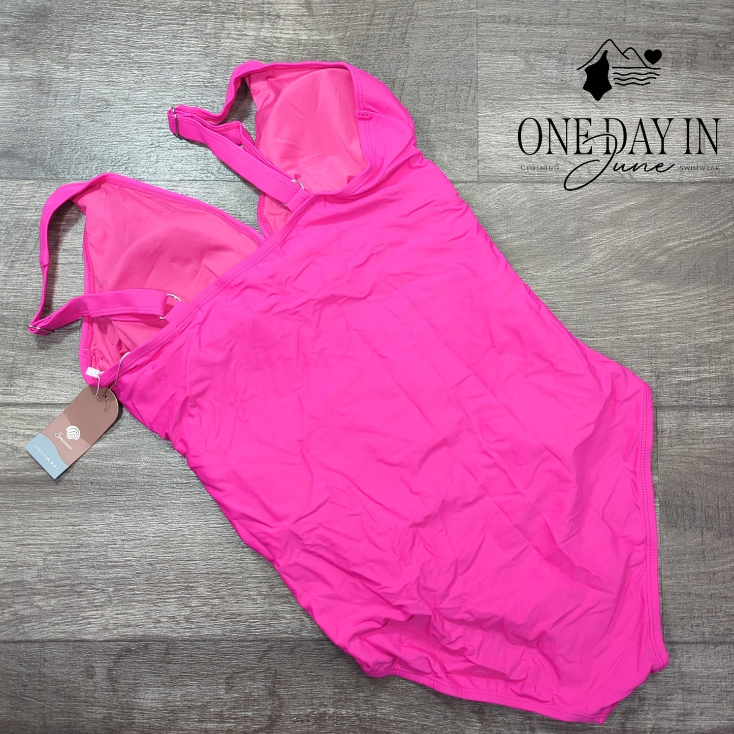 Smismivo Twist Front One Piece Swimsuit Size L