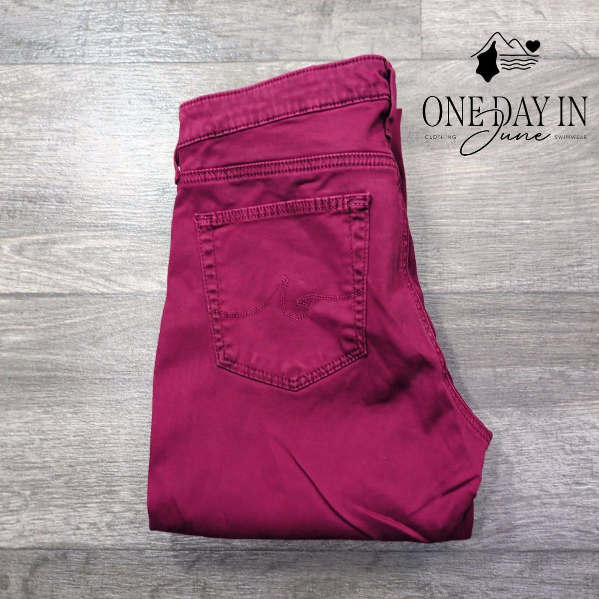 AG Adriano Goldschmied The Prima Mid Rise Cigarette Jeans Burgundy NWT Size 4
