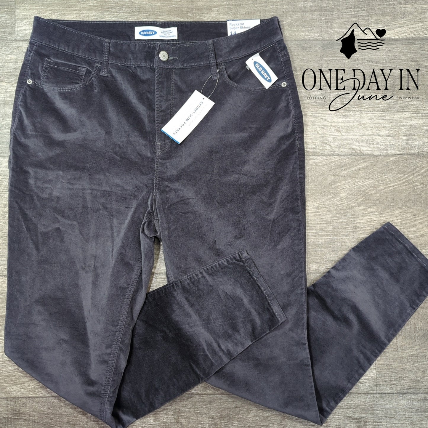 Old Navy Rockstar Super Skinny High Rise Velveteen Jeans Size 14