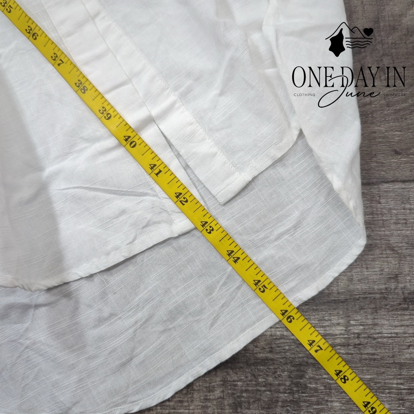 Blue Island Long Sleeve Button Front Coverup Size S