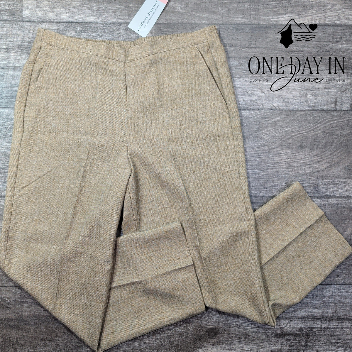 Alfred Dunner City Limits Pull On Pants Toast Tan NWT Size 10