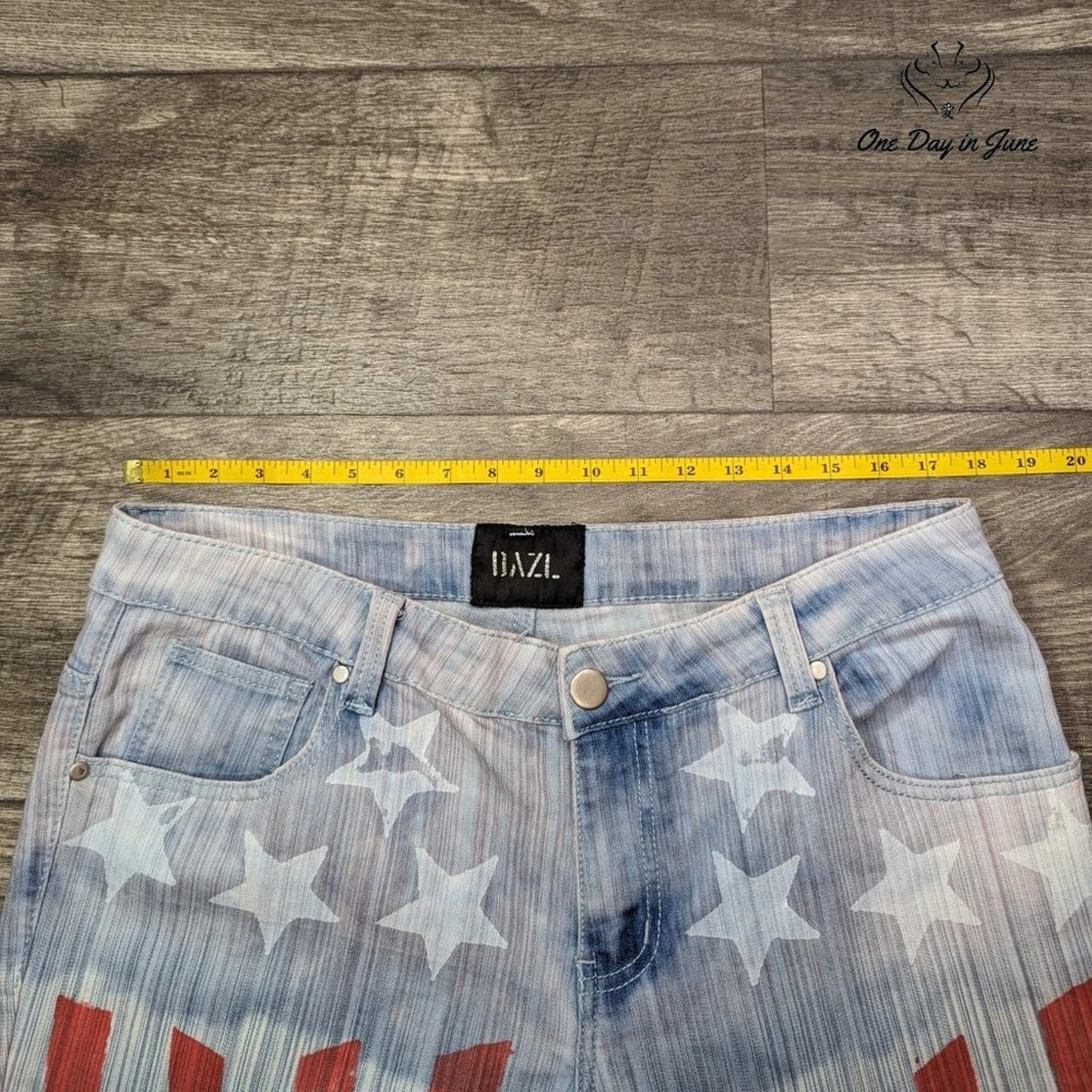 DAZL American Flag Cropped Jeans Size 16