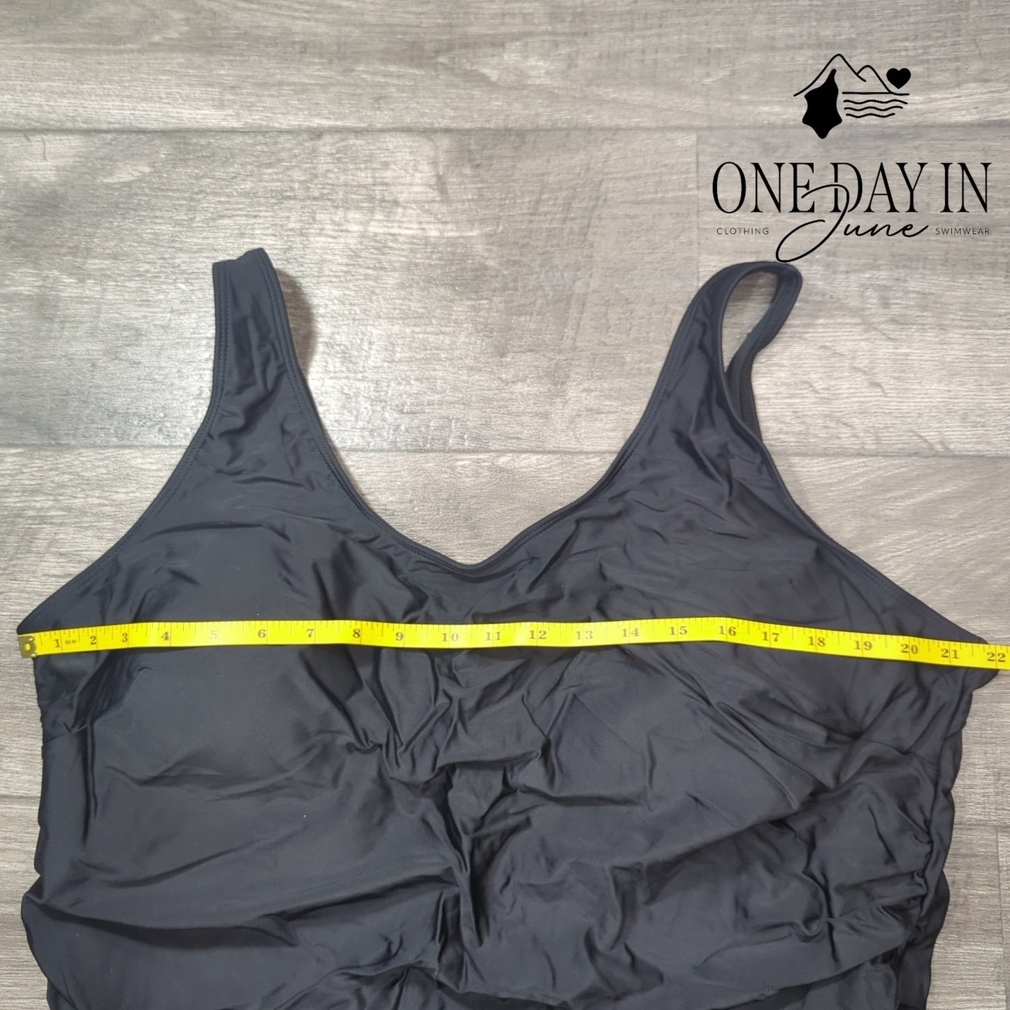 Daci Plus Size One Piece Swimsuit Size 26W