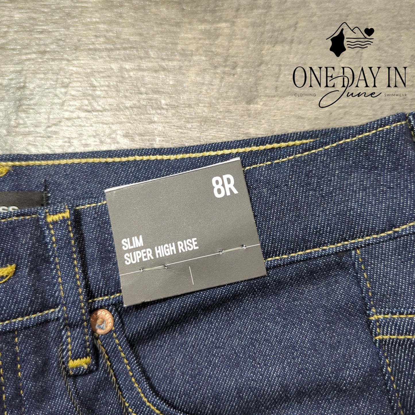Express Slim Super High Rise Jeans Size 8