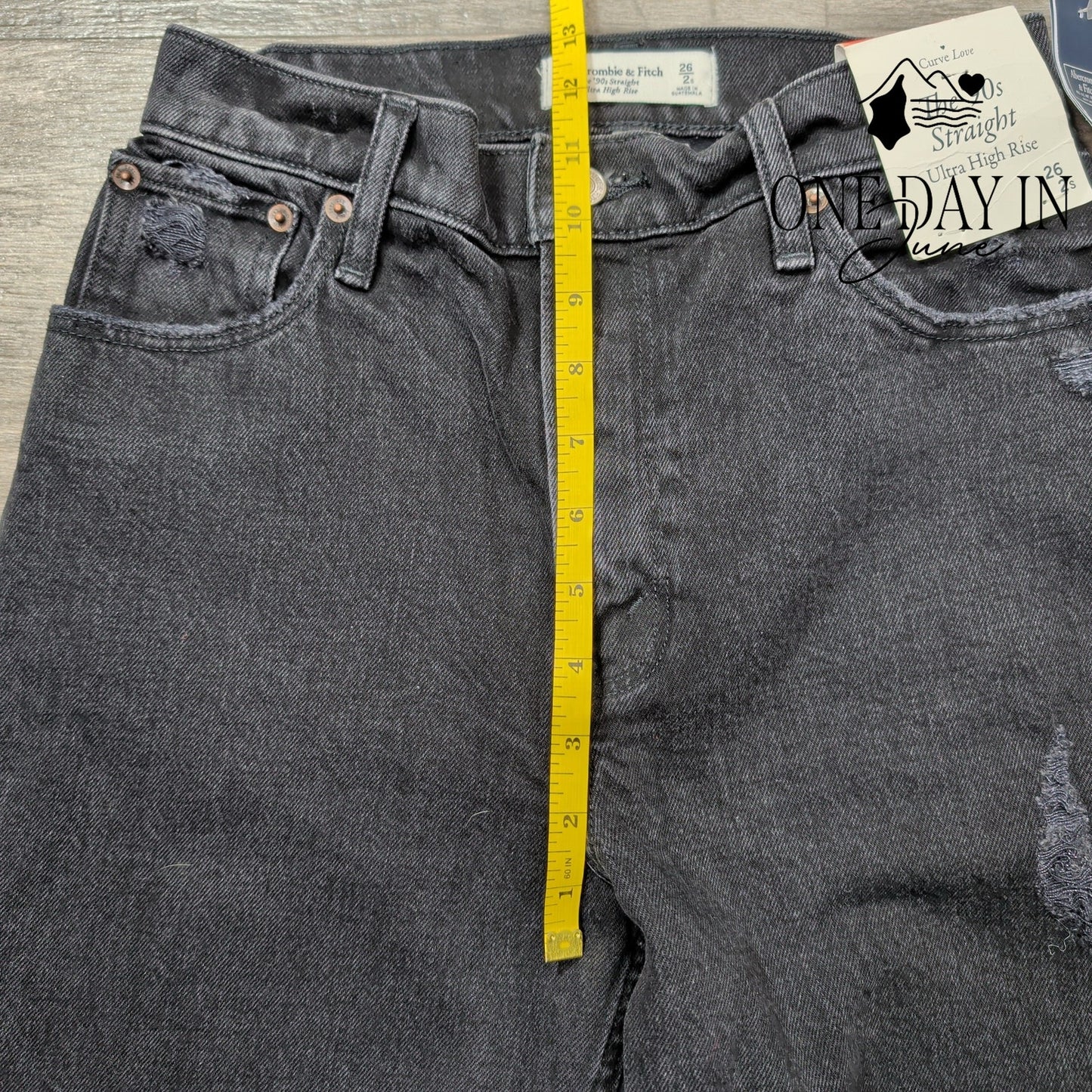 Abercrombie & Fitch The 90's Straight Ultra High Rise Jeans Size 2S