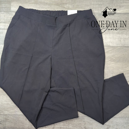 Nine West Mid Rise Curvy Crop Pants Size XL Short