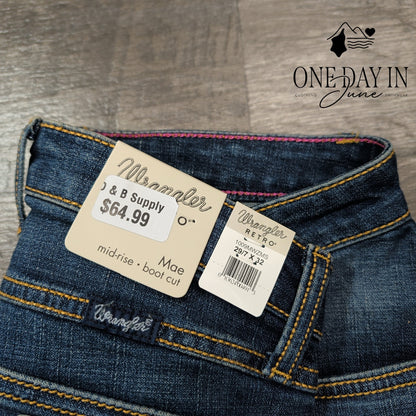 Wrangler Juniors Mae Mid Rise Boot Cut Jeans Size 7 (29X32)