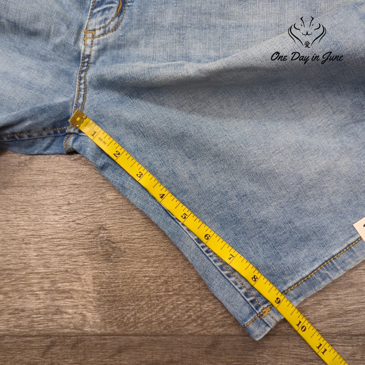 There Abouts Bermuda Shorts Size 16