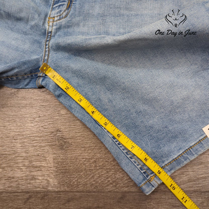 There Abouts Bermuda Shorts Size 16