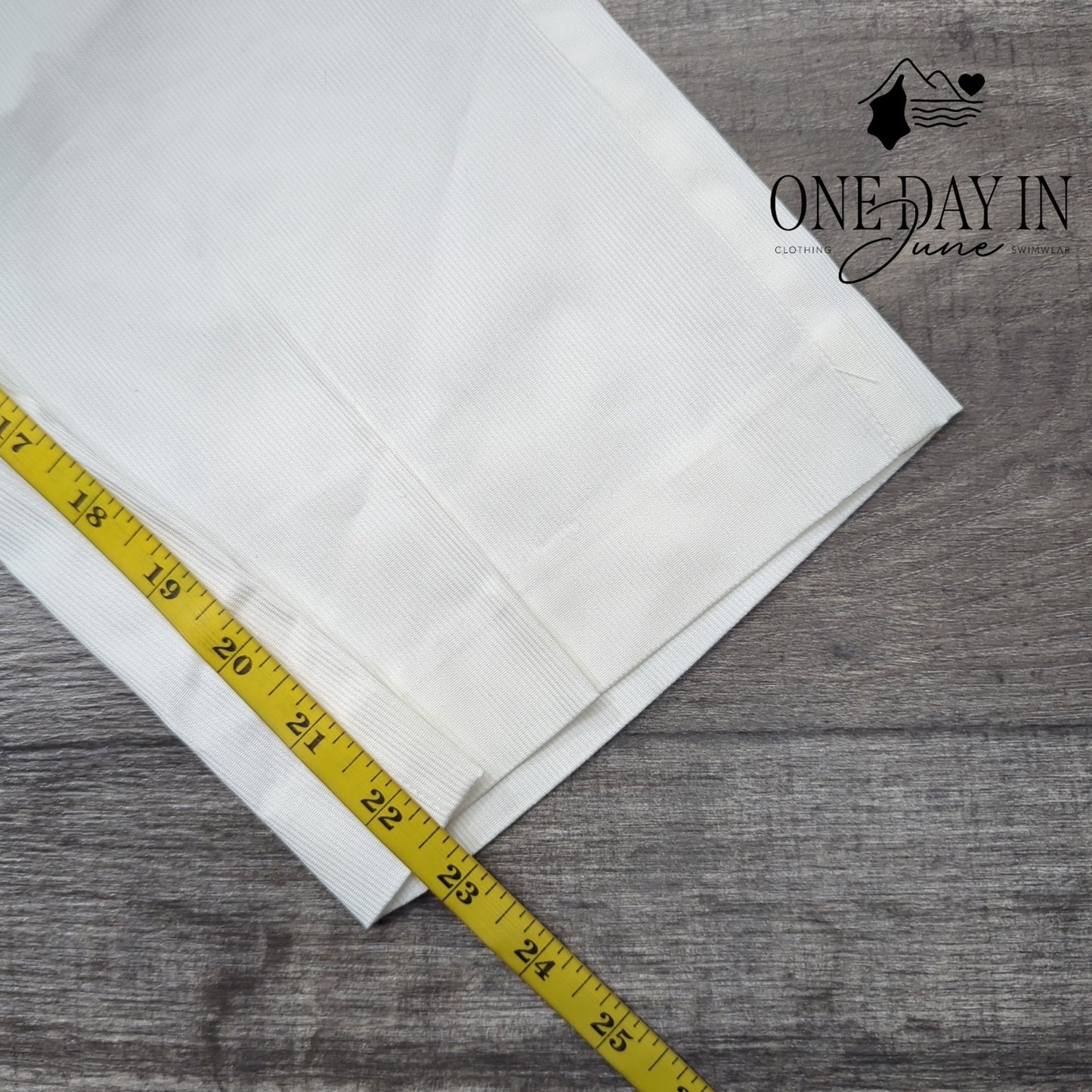 Express The Editor Low Rise Crop Pants Size 8