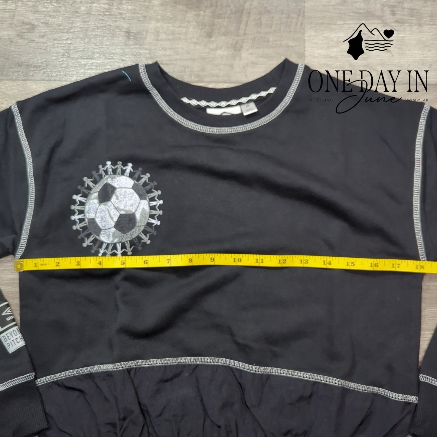 Umbro Soccer Sweatshirt Size M (10/12)