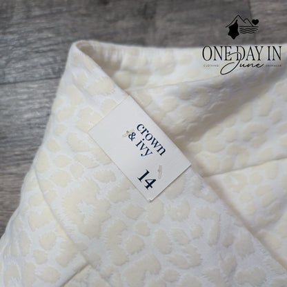 Crown & Ivy Tech Stretch Leopard Jacquard Ankle Pants Ivory NWT Size 14