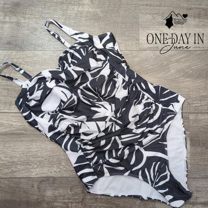 Ekouaer Twist Front Tummy Control One Piece Swimsuit Black White NWT Size XL