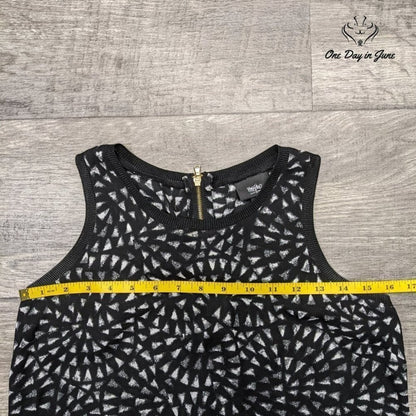 Mossimo Zip Back Sleeveless Tank Top Size XS