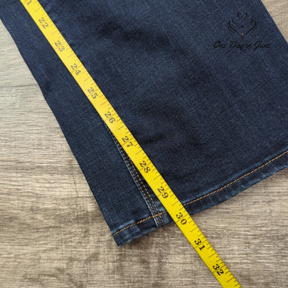 Chico's The So Lifting Straight Leg Jeans Size Chico's 0 (4) Short