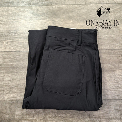 Crown & Ivy Wide Leg Crop Pants True Black Patch Pocket NWT Size 10