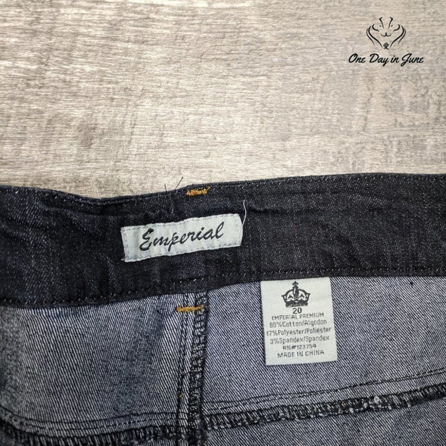 Imperial Distressed Cropped Jeans Size 20