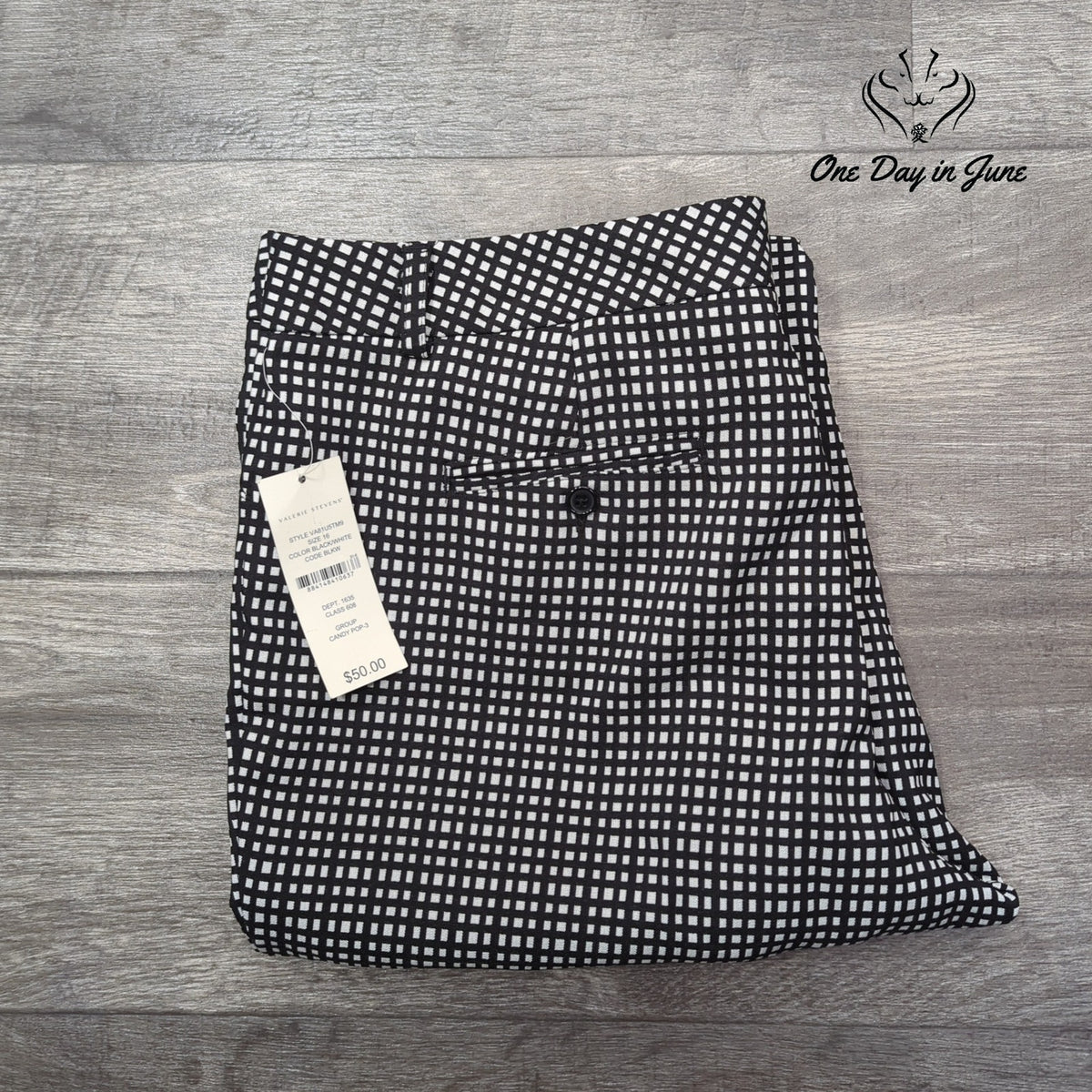 Valerie Stevens Straight Leg Dress Pants Black White Geometric NWT Size 16