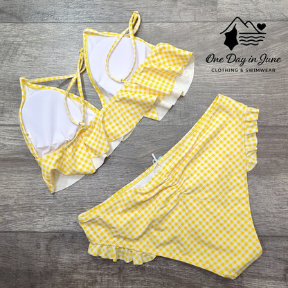 Cupshe Ruffle Triangle Bikini Swimsuit Size M