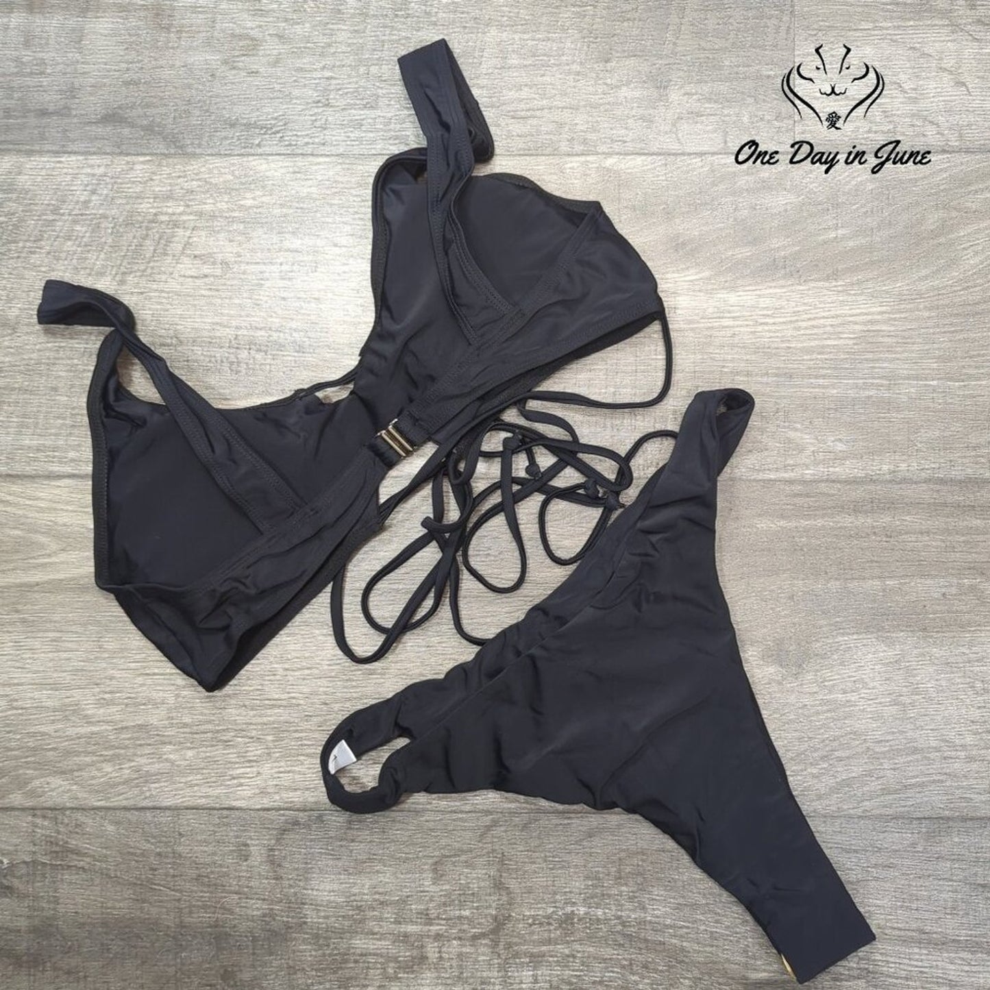 Ioiom Cross Wrap Keyhole Bikini Swimsuit Size L