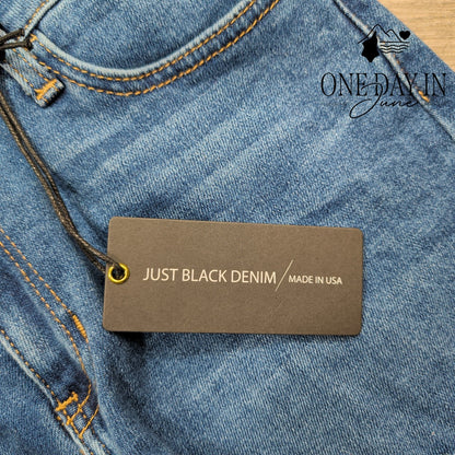 Just Black Denim Double Button Fray Hem Shorts Size 4 (27)