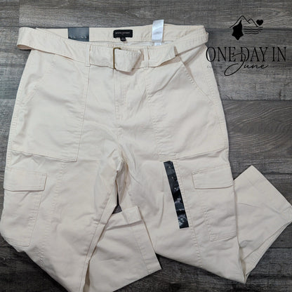 Banana Republic Belted Cropped Cargo Pants Ivory Cream NWT Size 16