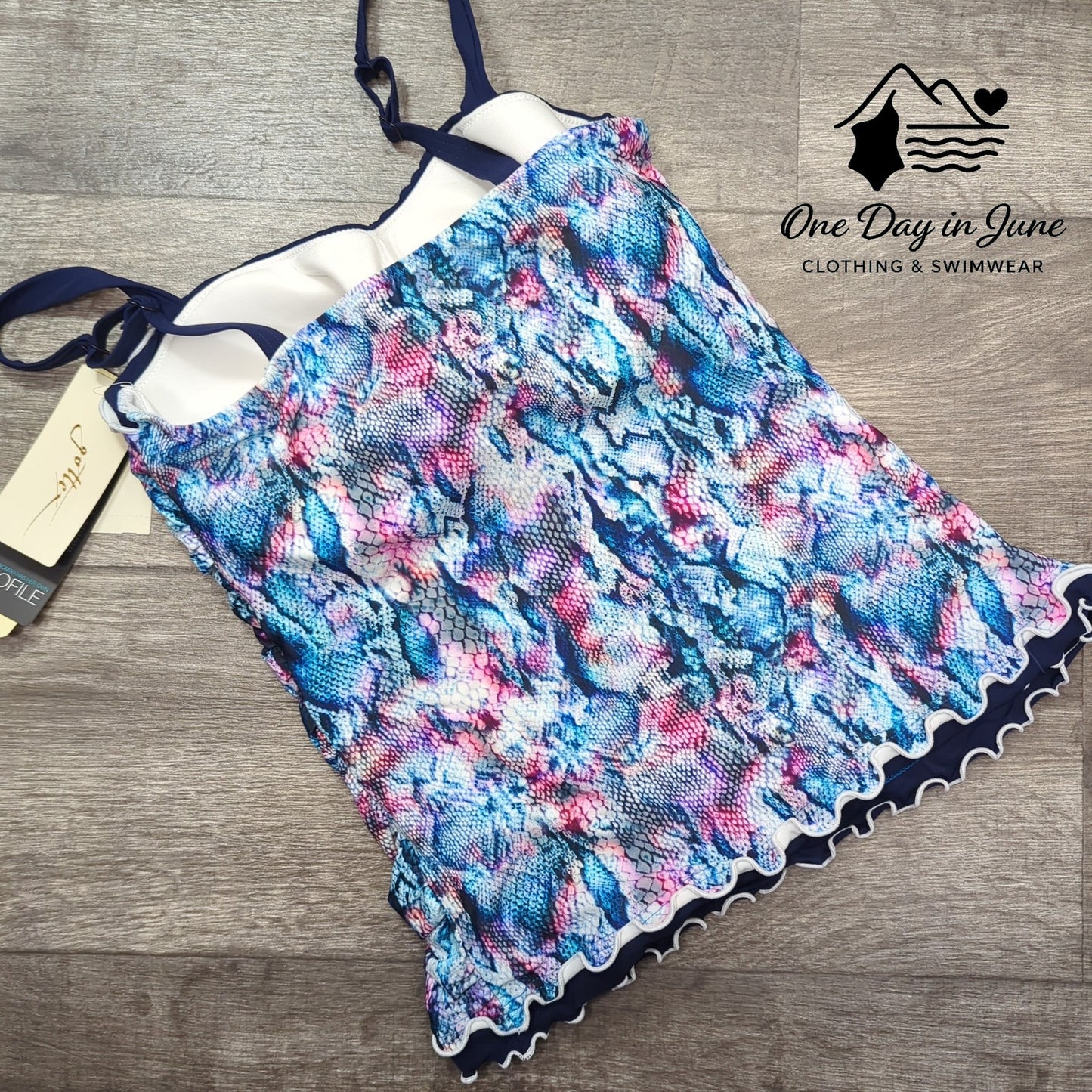 Gottex Ruffle Tankini Top Size 36D