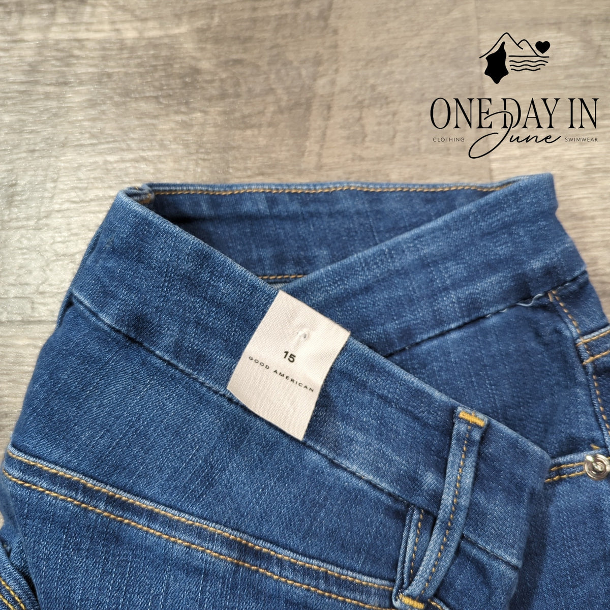 Good American Good Legs Straight Leg Jeans Blue NWT Size 15