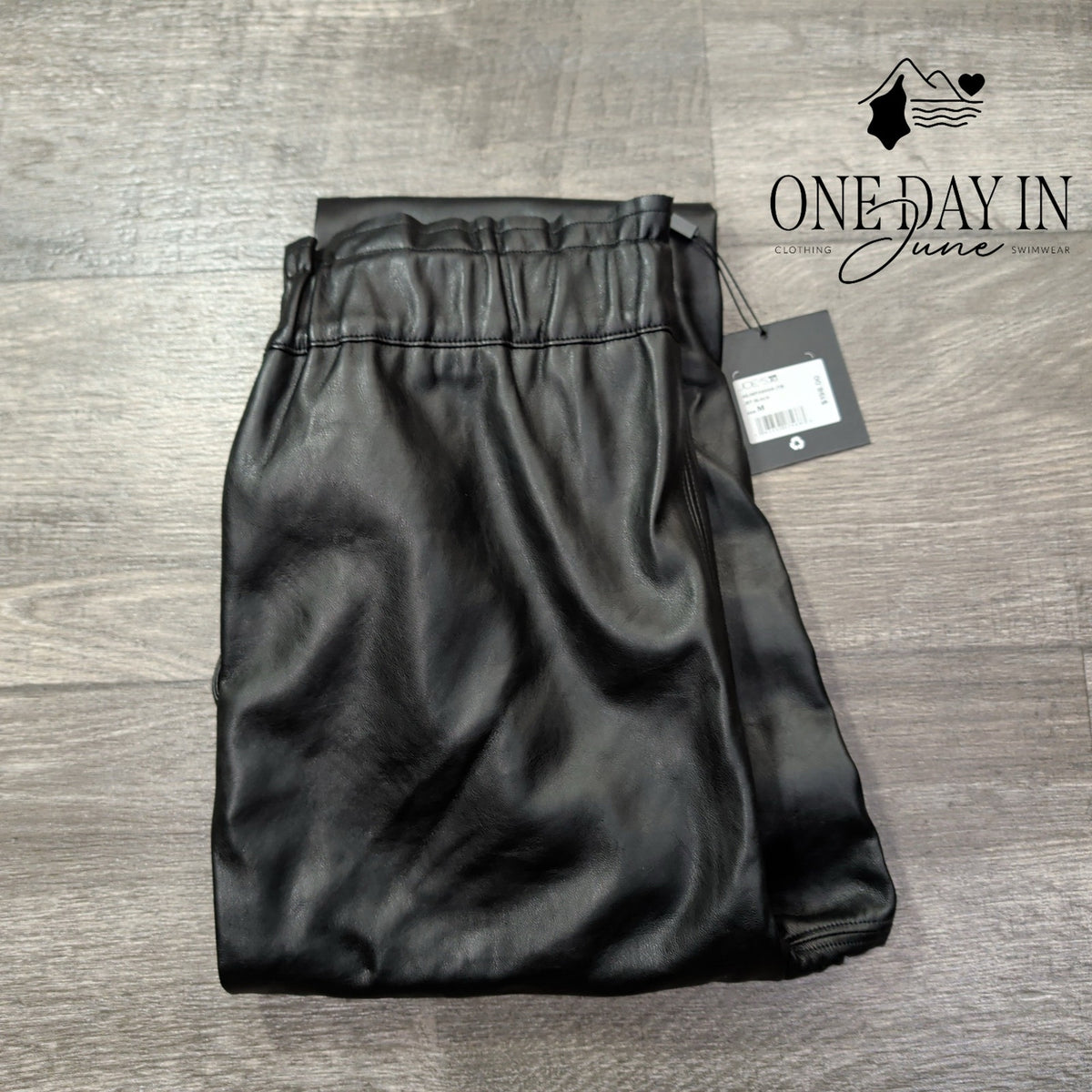 Joe's Jeans High Rise Faux Leather Paperbag Pants Black NWT Size M