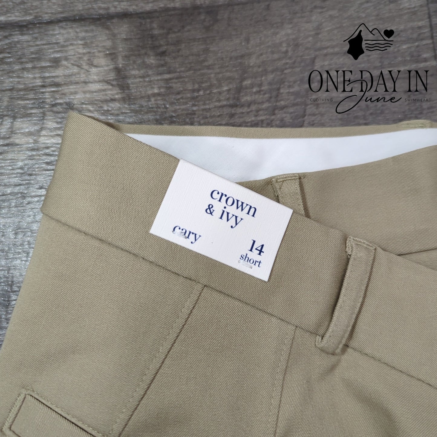 Crown & Ivy Cary Flat Front Pants Size 14 Short