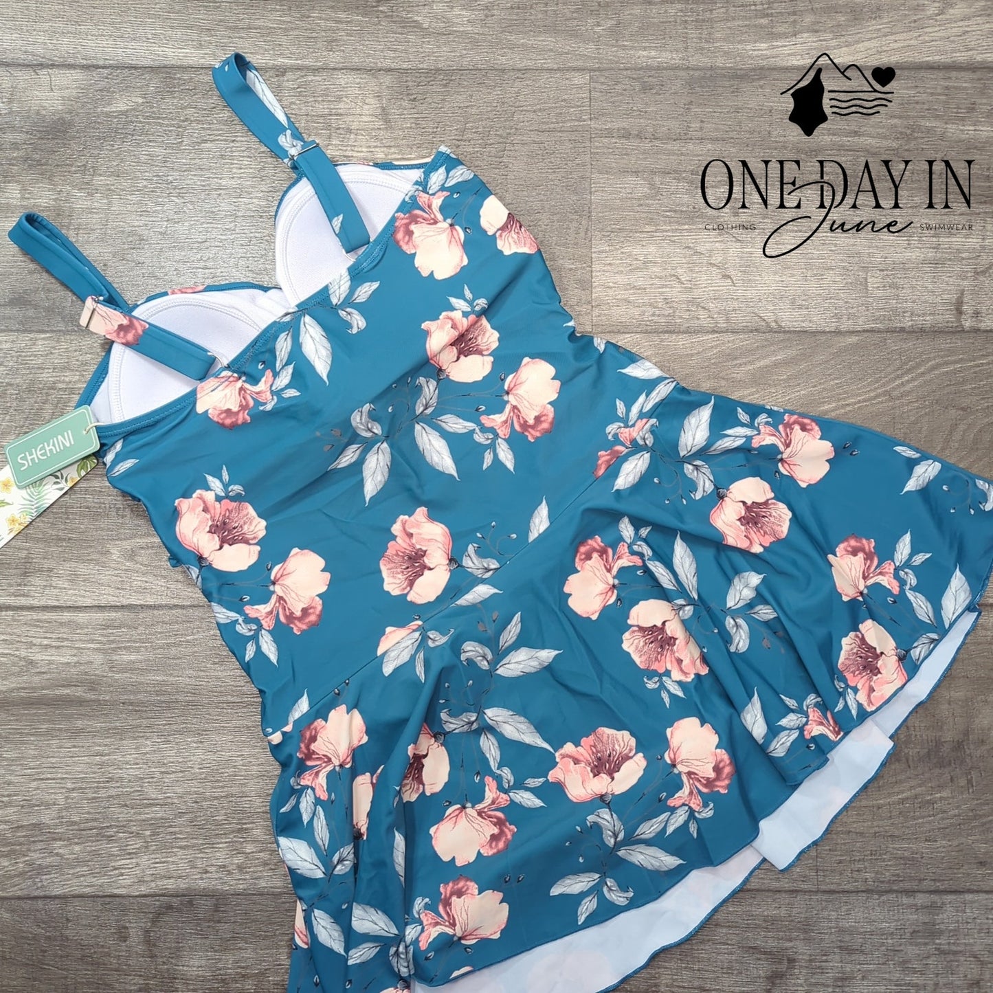 Shekini Twist Front Boyshort Swimdress One Piece Swimsuit Size M