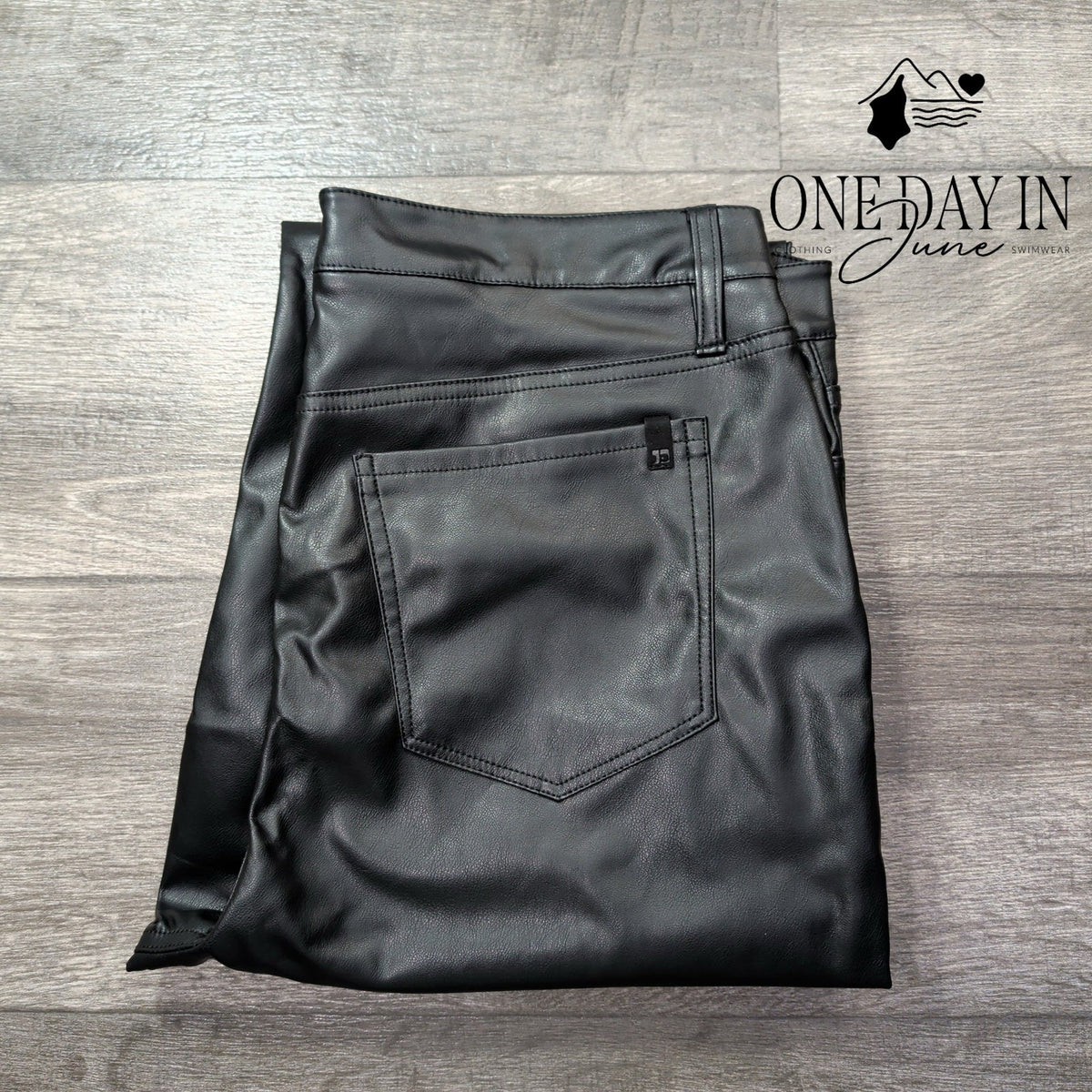 Joe's Jeans Faux Leather Straight Leg Pants Black NWT Size 34 (18)