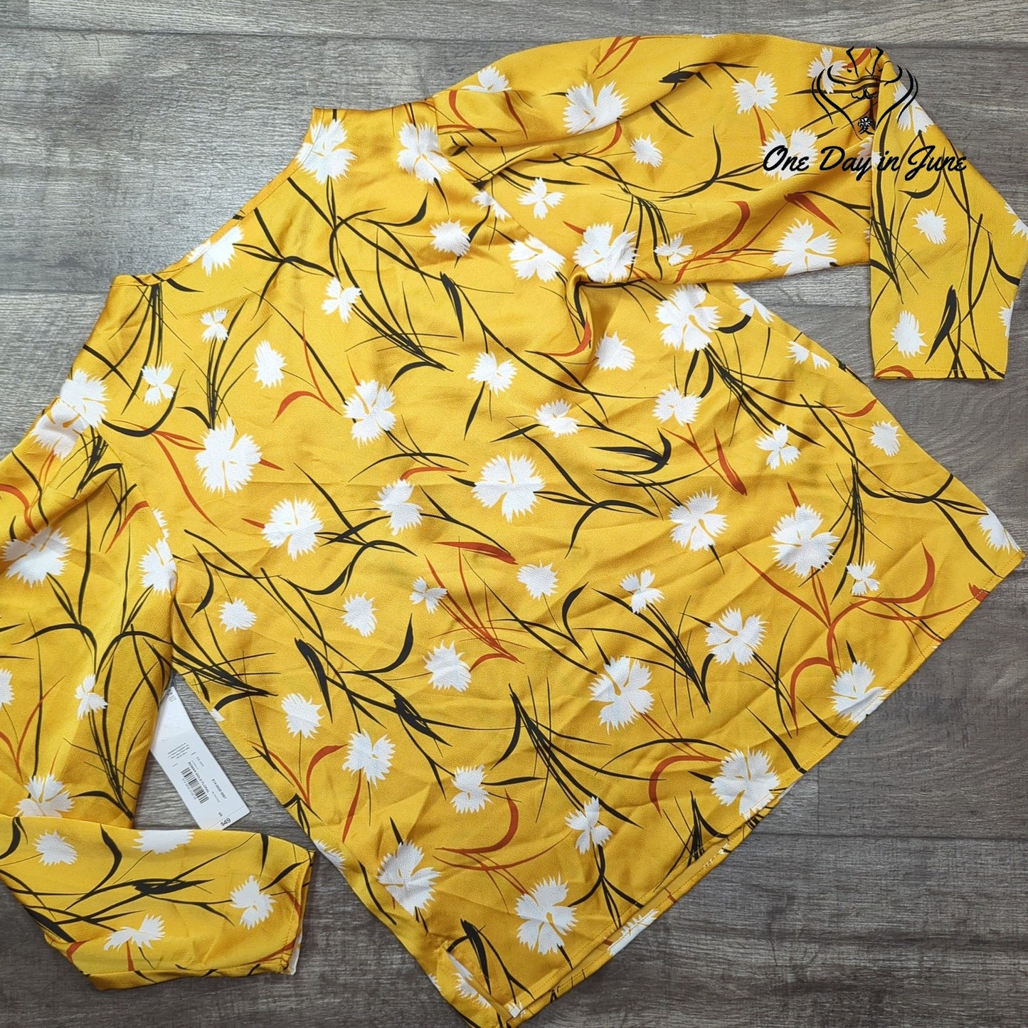 Liz Claiborne Long Sleeve Top Size S
