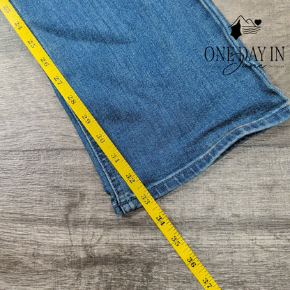 Old Navy Wow Boot Cut Jeans Size 8 Long