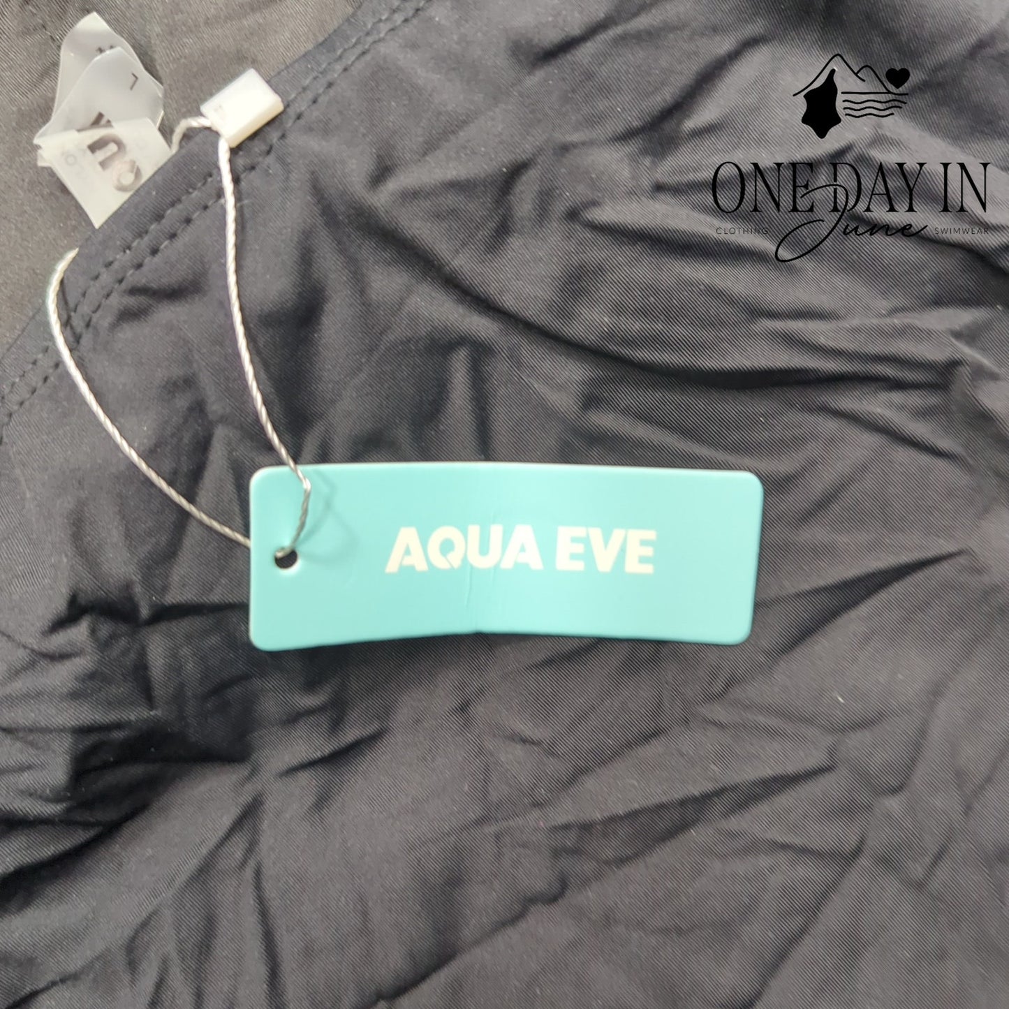 Aqua Eve Straight Neck Tankini Top Size L